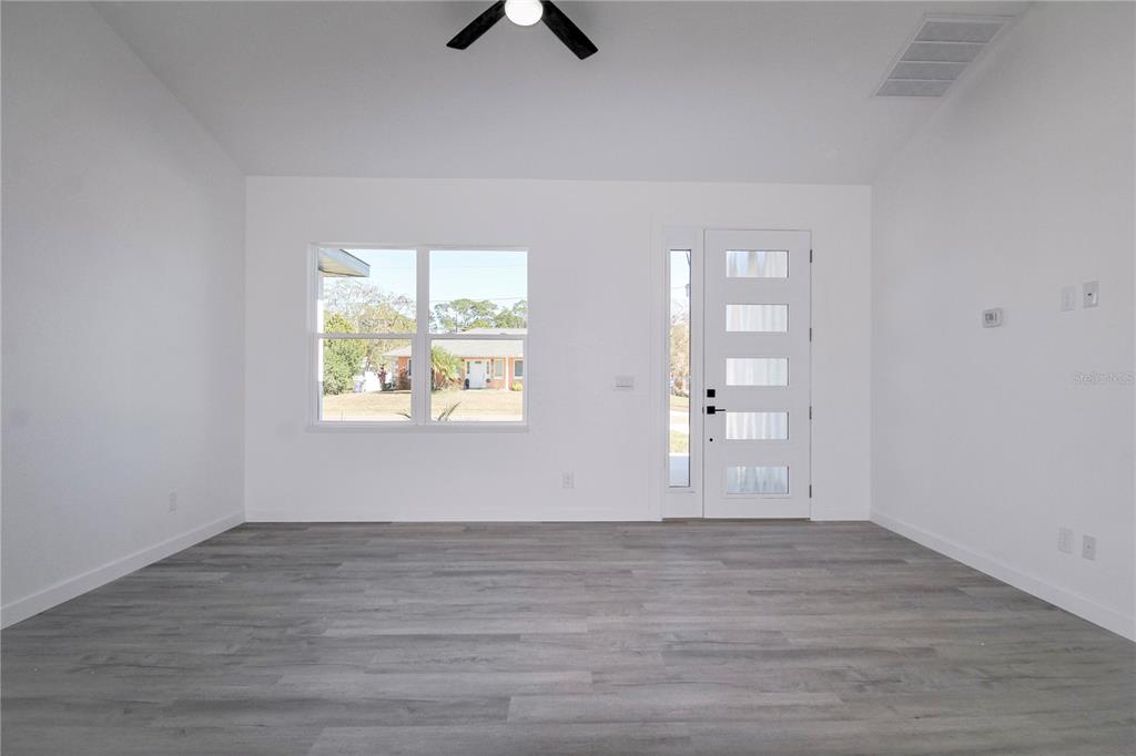 3915 El Rado Avenue Sebring, FL 33872 - Photo 8 of 45
