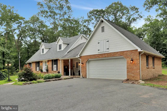 $527,500 | 9611 Shimpstown Road, Mercersburg, PA 17236