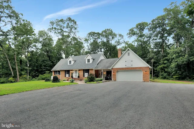 $527,500 | 9611 Shimpstown Road, Mercersburg, PA 17236