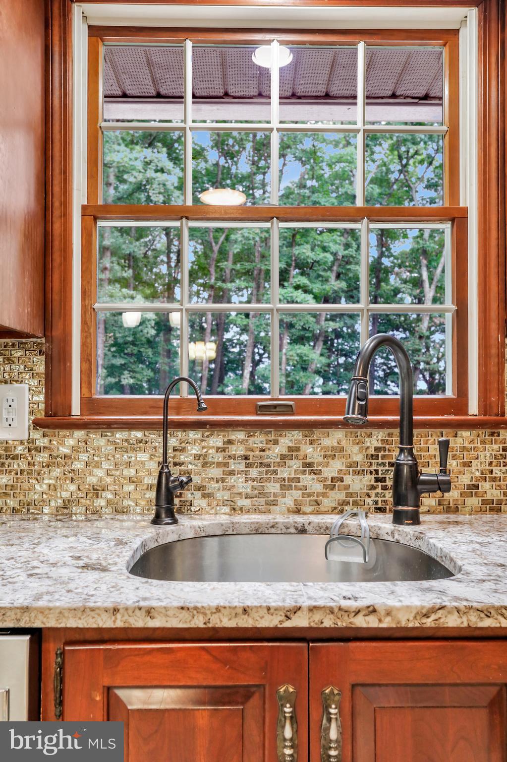 9611 Shimpstown Road Mercersburg, PA 17236 - Photo 26 of 147 Deep Gourmet Sink, Exotic Granite, Mosaic Detail