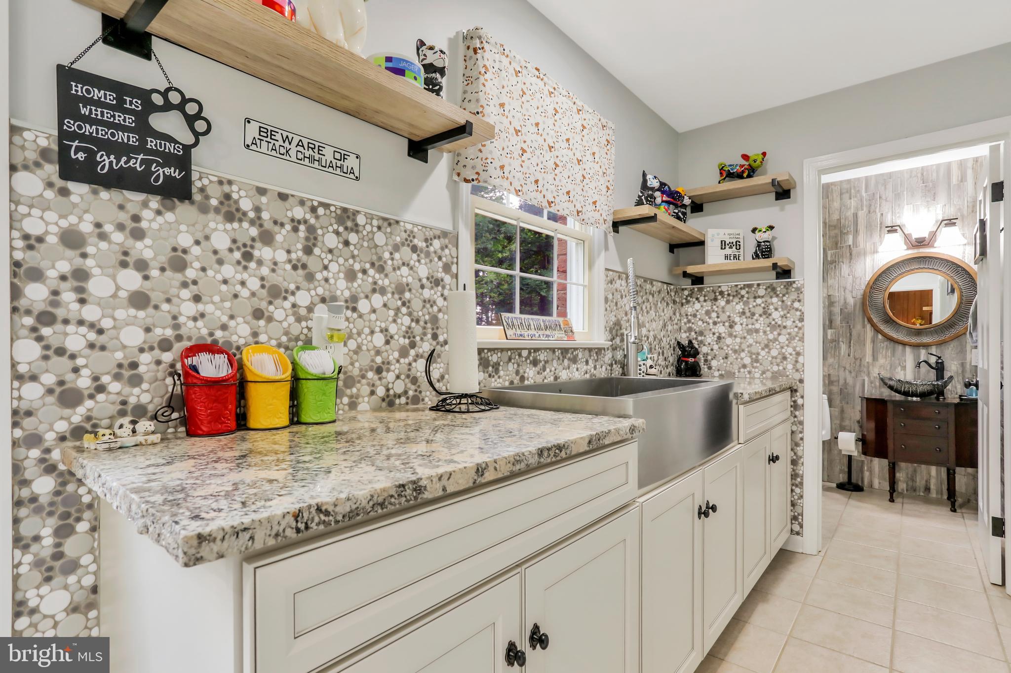 9611 Shimpstown Road Mercersburg, PA 17236 - Photo 46 of 147 Custom Mosaic Back-splash/Granite, Guest Bath