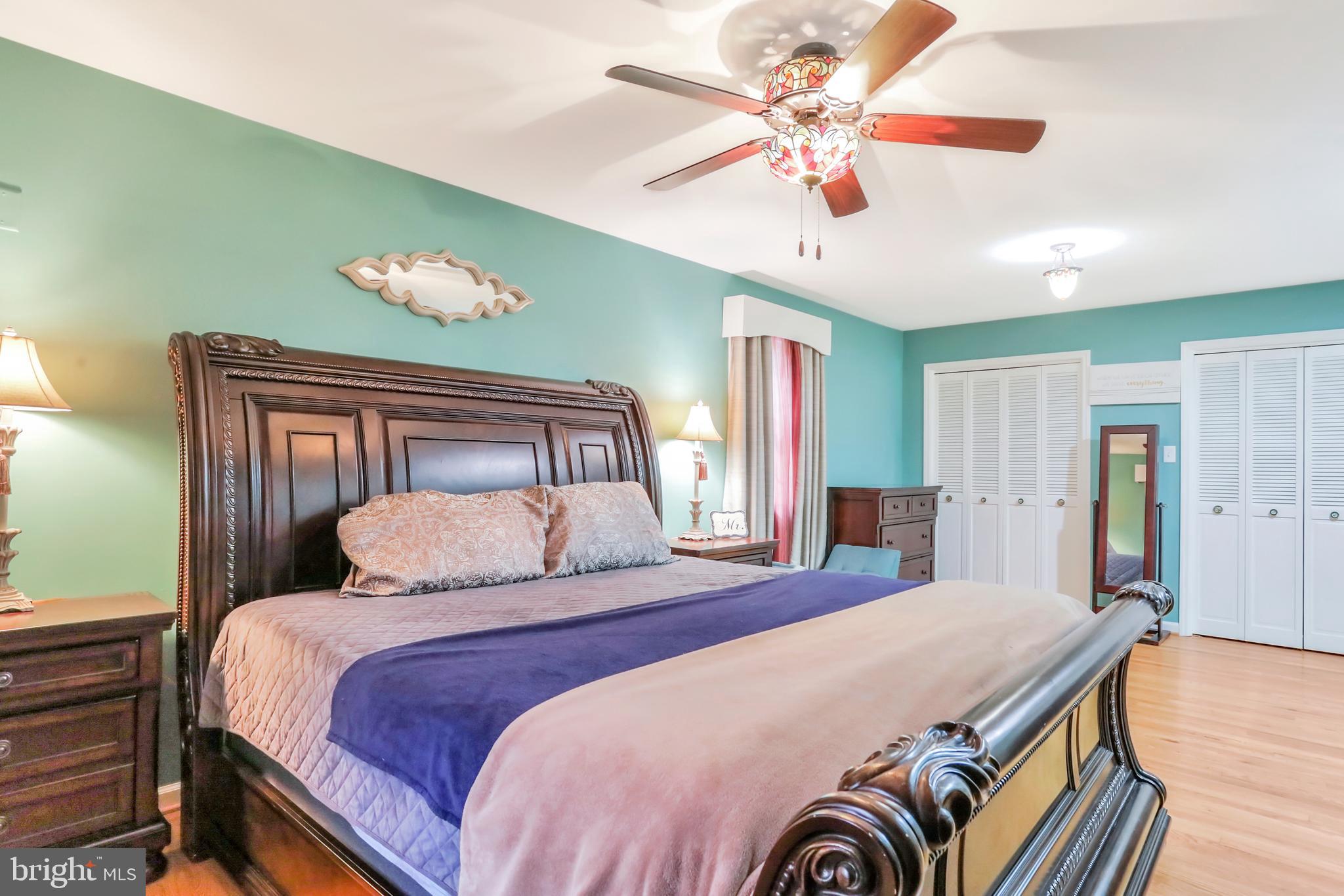 9611 Shimpstown Road Mercersburg, PA 17236 - Photo 66 of 147 Custom Tiffany Lighting & Golden Oak Flooring