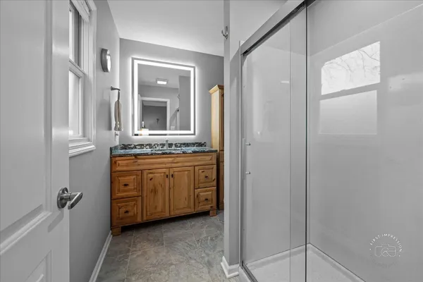 $635,000 | 701 Viking Drive, Batavia, IL 60510