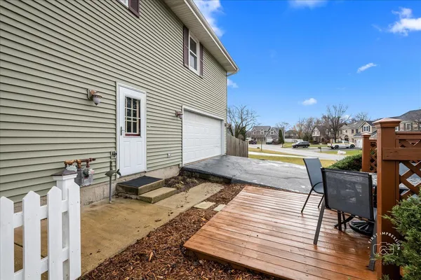 $635,000 | 701 Viking Drive, Batavia, IL 60510