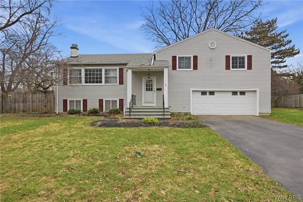 $350,000 | 1 Hunters Lane, Amherst, NY 14221