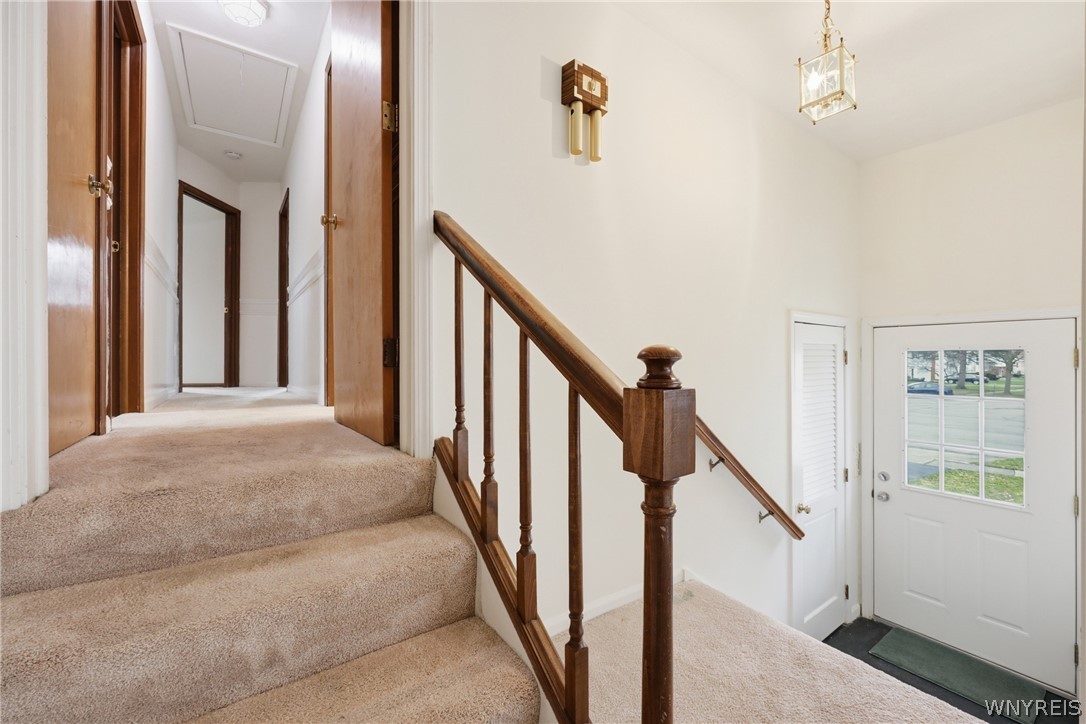 1 Hunters Lane Amherst, NY 14221 - Photo 7 of 40