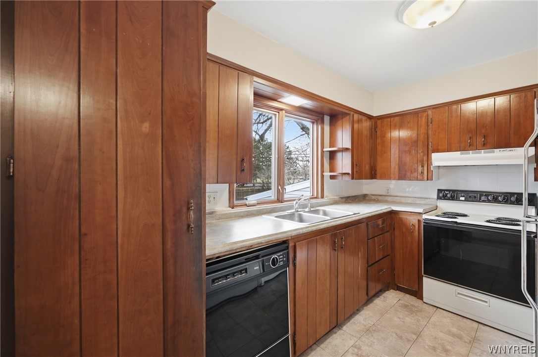 1 Hunters Lane Amherst, NY 14221 - Photo 9 of 40