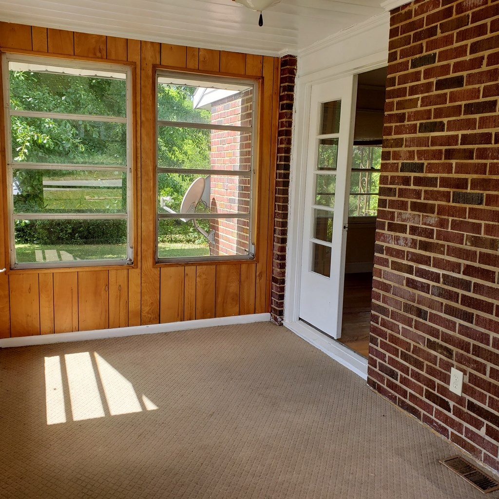 3331 Vaucluse Road Aiken, SC 29801 - Photo 8 of 16