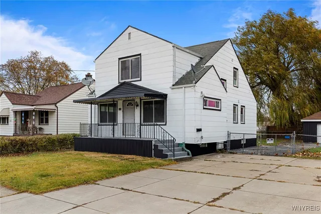 $229,900 | 329 Atlantic Avenue, Cheektowaga, NY 14212