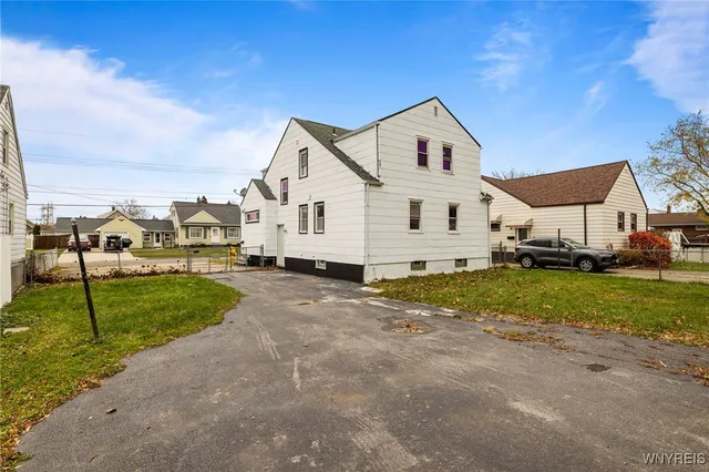 $229,900 | 329 Atlantic Avenue, Cheektowaga, NY 14212