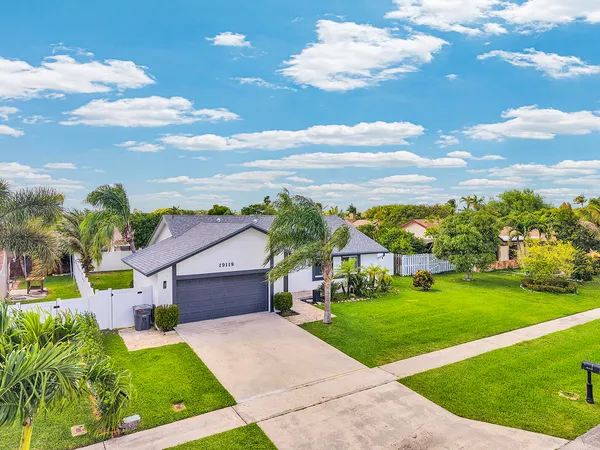 $4,700 | 19119 Winslow Terrace, Boca Raton, FL 33434