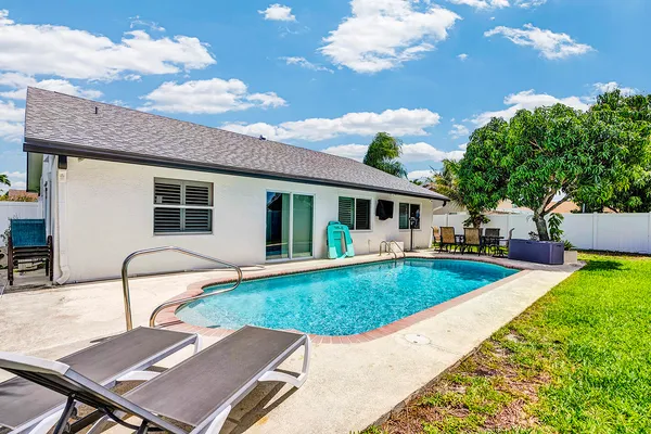 $4,700 | 19119 Winslow Terrace, Boca Raton, FL 33434