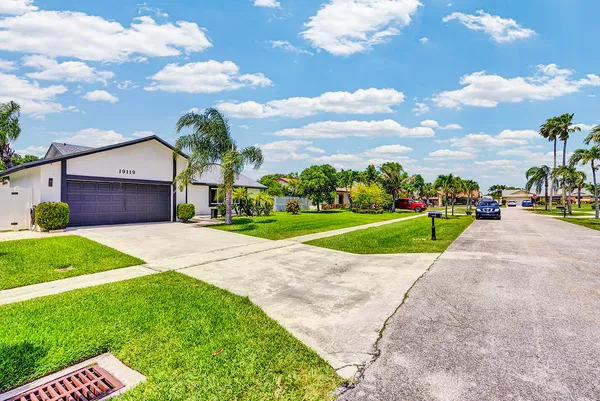 $4,700 | 19119 Winslow Terrace, Boca Raton, FL 33434