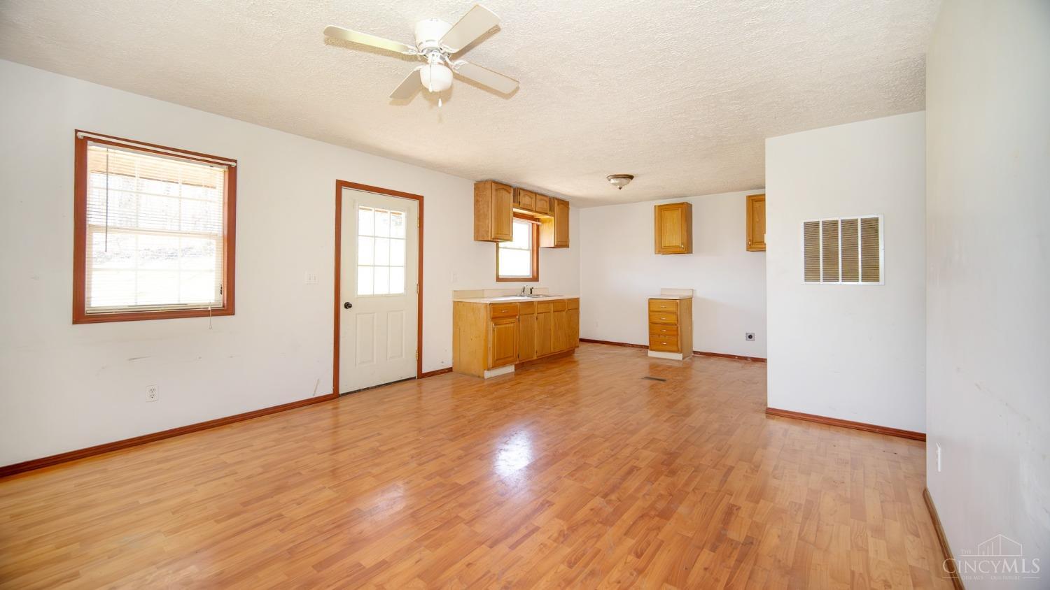 423 Mahogany Road Lynx, OH 45650 - Photo 6 of 23 Gallery Image 6