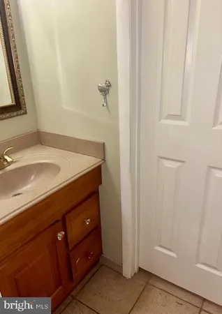 $2,000 | 403 A Cypress Point Circle, Mount Laurel, NJ 08054