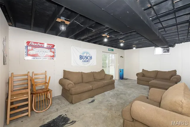 $235,000 | 212 Gentle Pine Lane, Winfield, MO 63389