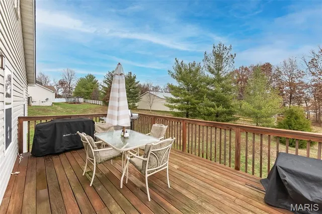 $235,000 | 212 Gentle Pine Lane, Winfield, MO 63389