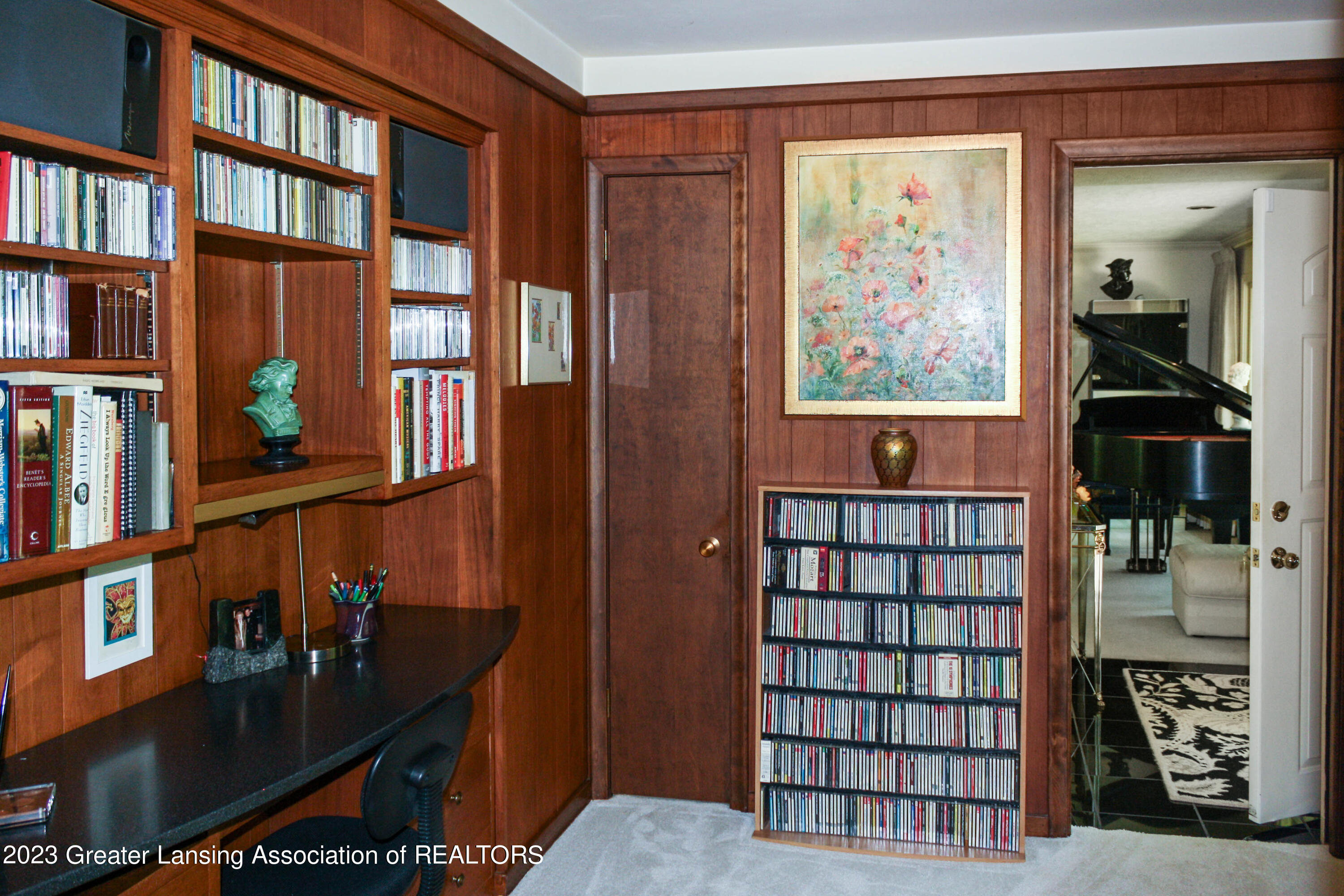 1450 Hitching Post Road East Lansing, MI 48823 - Photo 22 of 47 IMG_3398
