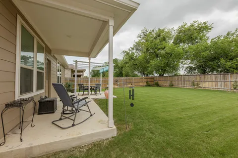 $325,000 | 125 Janice Road, Taylor, TX 76574