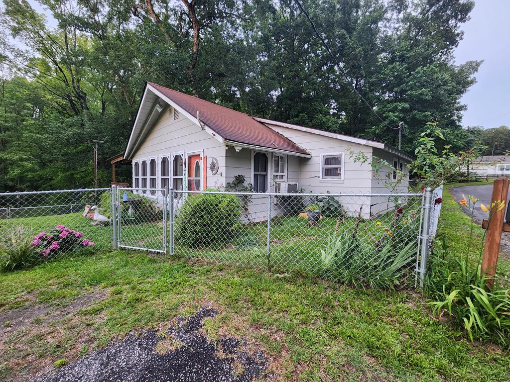 1764 Stukes Road Manning, SC 29102 - Photo 1 of 16