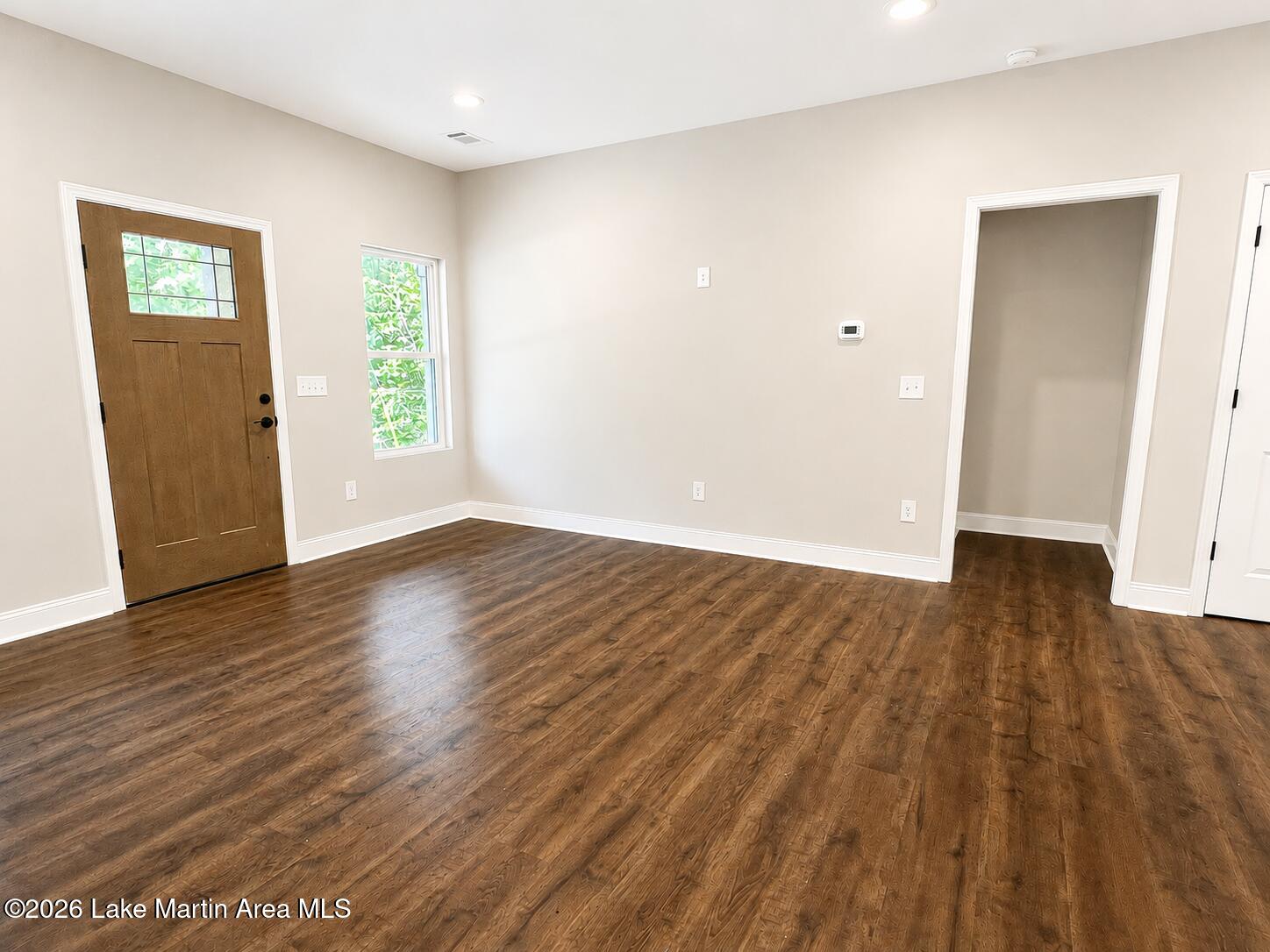 511 Arrowhead Road Dadeville, AL 36853 - Photo 10 of 37 511 arrowhead great room 1