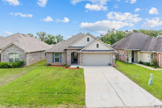 $225,000 | 28448 Longfellow Lane, Albany, LA 70711
