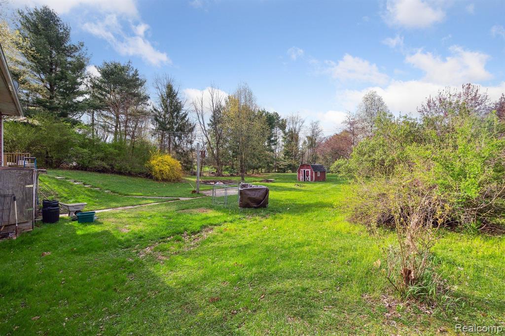 7107 East Highland Road Howell, MI 48855 - Photo 17 of 17