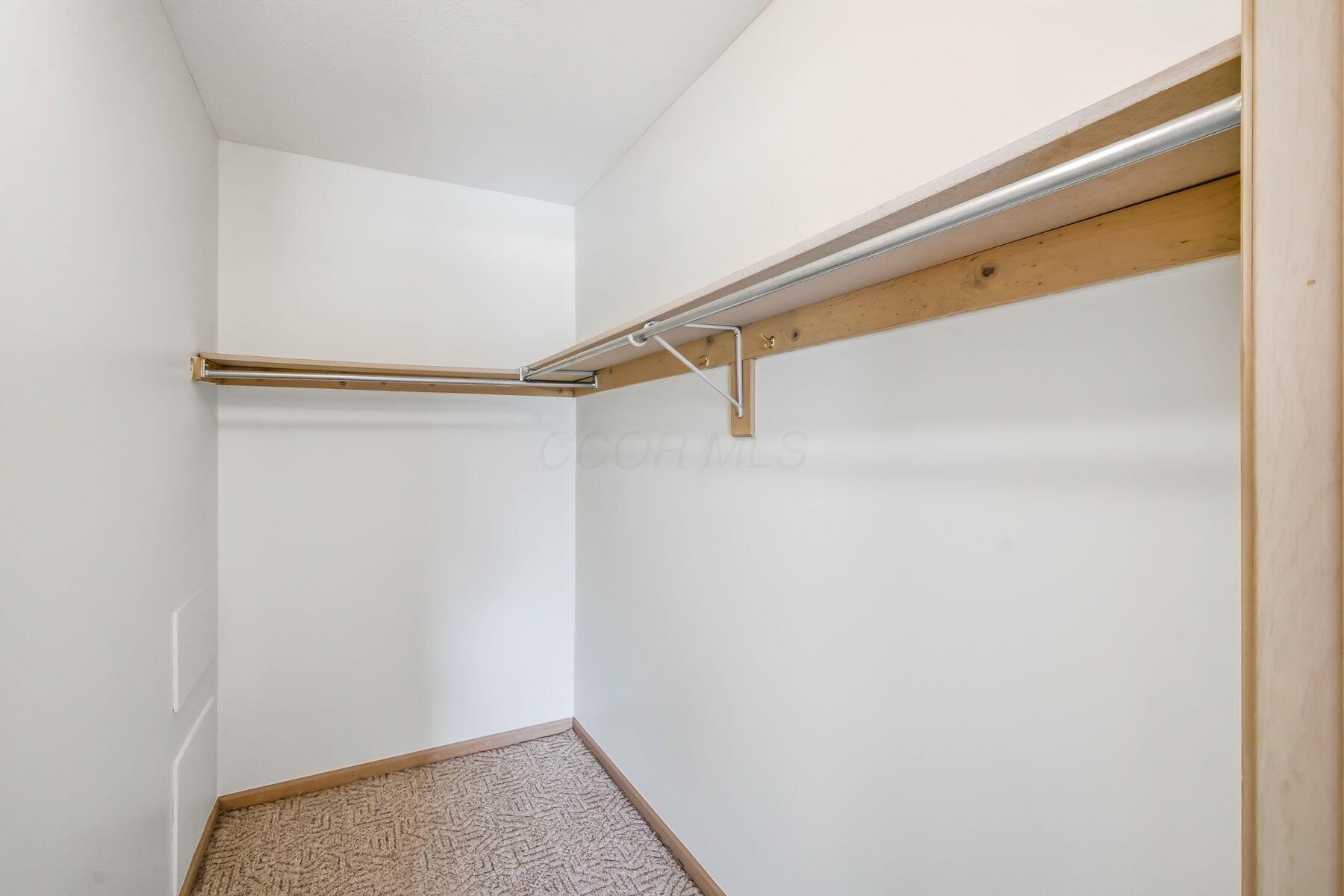 5831 Locbury Lane, Unit R Dublin, OH 43016 - Photo 21 of 35
