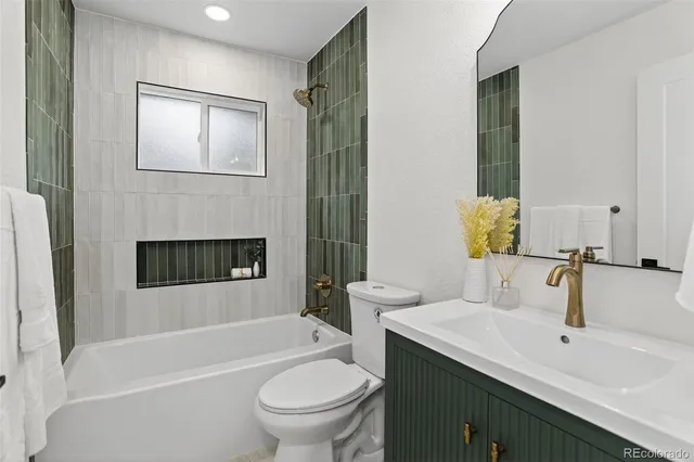 $850,000 | 3724 East Nielsen Lane, Denver, CO 80210