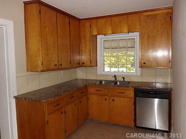 1361 Bethel Road Charlotte, NC 28208 - Photo 4 of 16