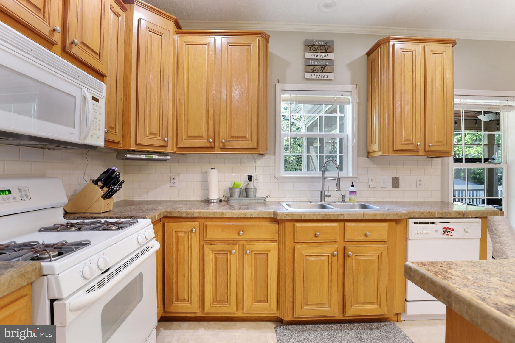 11216 Buckland Road Locust Grove, VA 22508 - Photo 8 of 42 Gallery Image 8