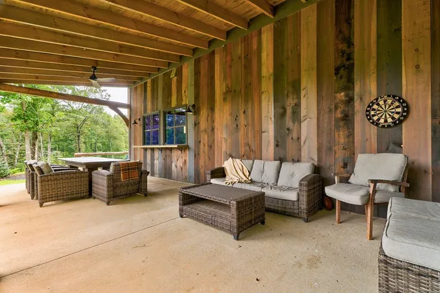 a house view with a outdoor space