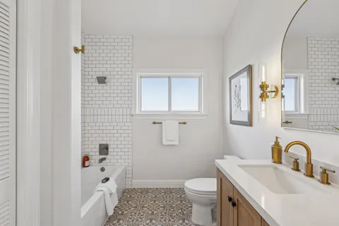 $4,288,000 | 853 Vista Drive, Redwood City, CA 94062