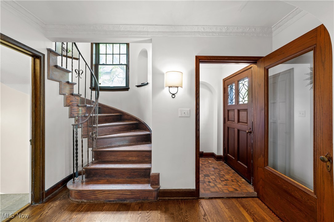 3335 Chalfant Road Cleveland, OH 44120 - Photo 3 of 39 Gallery Image 3