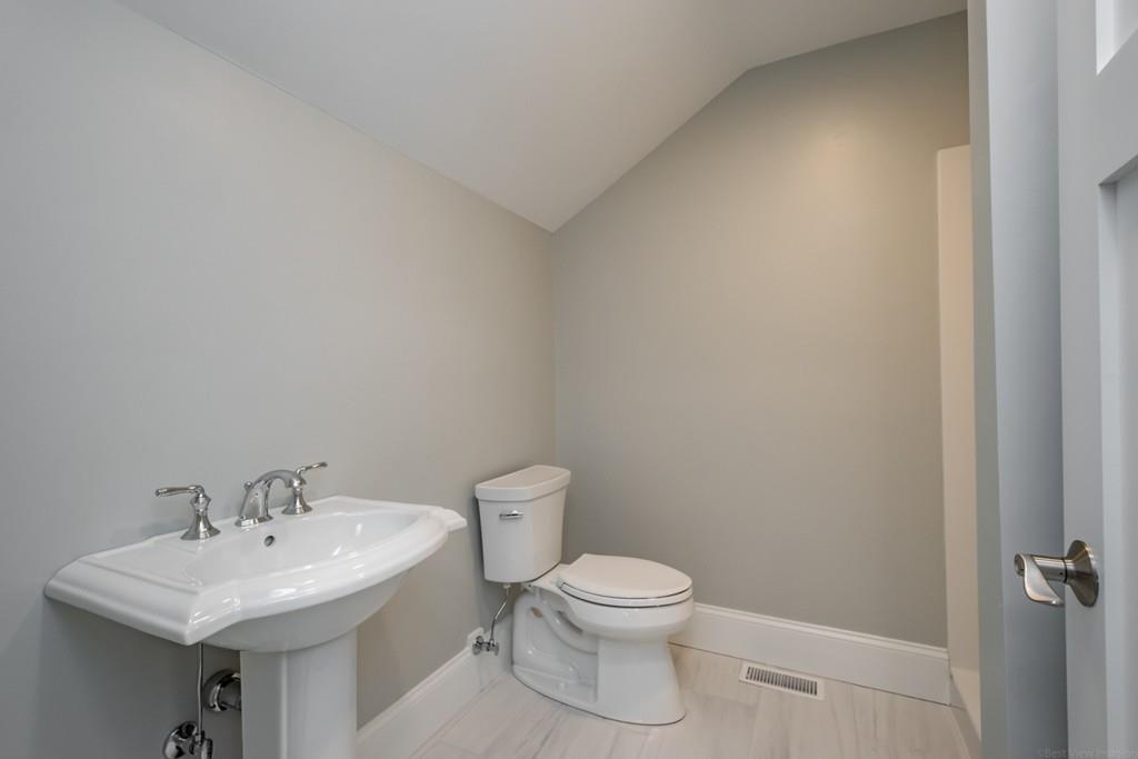 822 Barretts Mill Road Concord, MA 01742 - Photo 35 of 41 Gallery Image 35