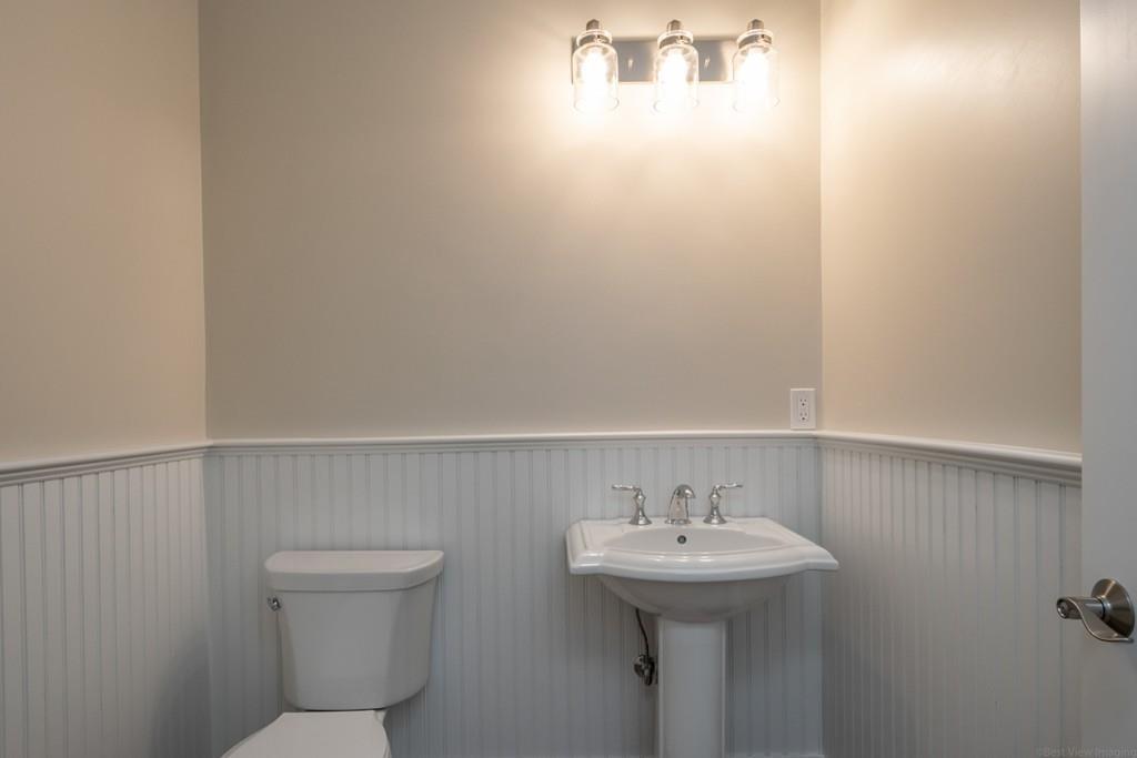 822 Barretts Mill Road Concord, MA 01742 - Photo 7 of 41 Gallery Image 7