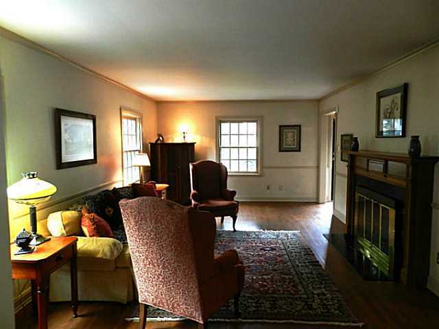 2690 Berwyn Road Upper Arlington, OH 43221 - Photo 5 of 24