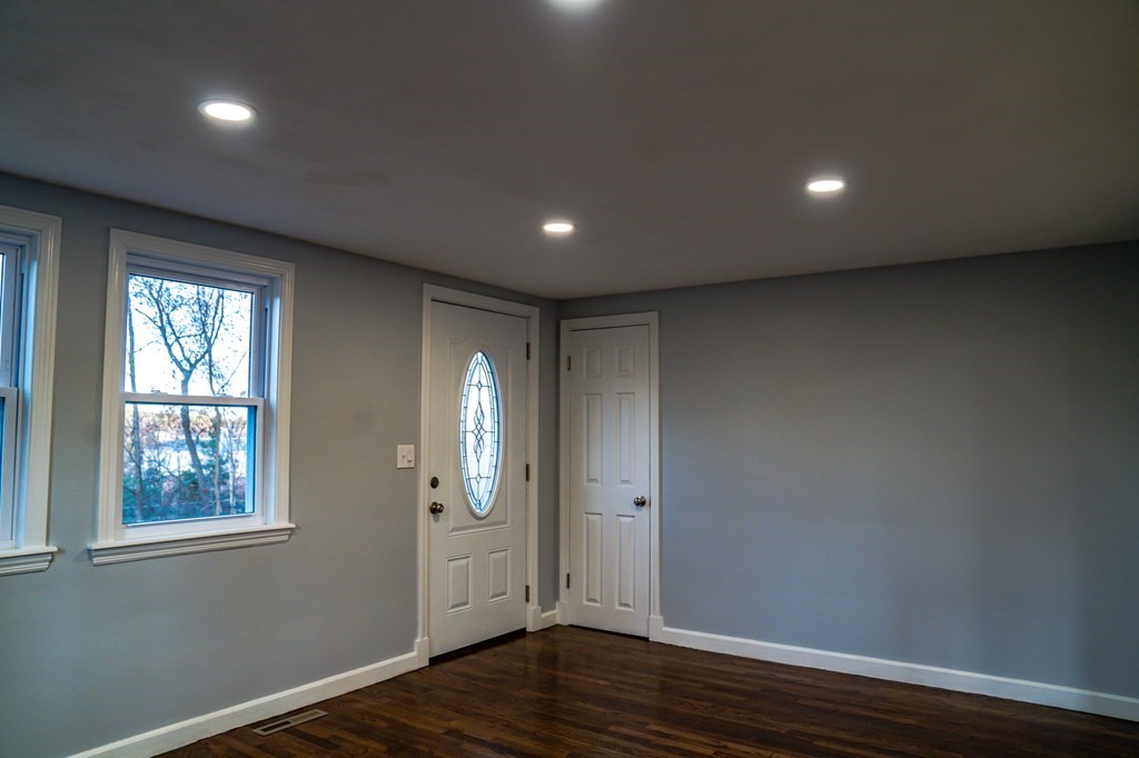 11 Gates Pond Road Berlin, MA 01503 - Photo 9 of 20