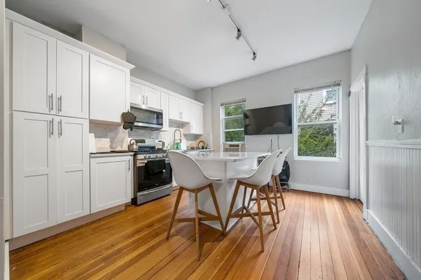 $3,300 | 77 Webster Street, Unit 2, Boston, MA 02128