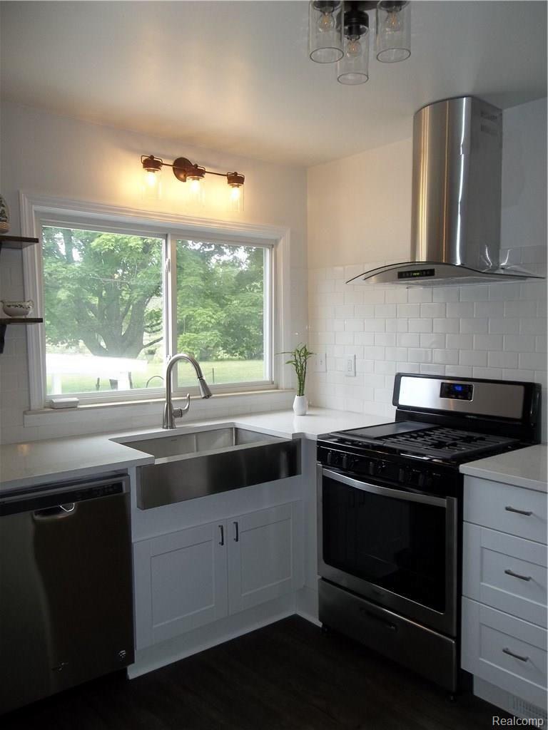 15317 Allen Road Southgate, MI 48195 - Photo 12 of 33 KITCHEN