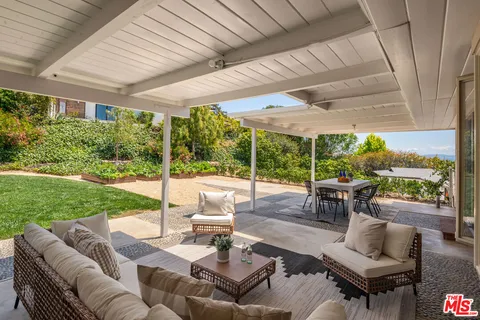 $1,799,000 | 32256 Phantom Drive, Rancho Palos Verdes, CA 90275