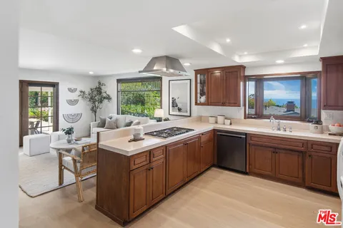 $1,799,000 | 32256 Phantom Drive, Rancho Palos Verdes, CA 90275