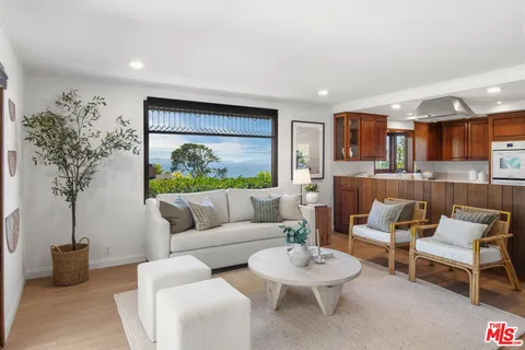 $1,799,000 | 32256 Phantom Drive, Rancho Palos Verdes, CA 90275