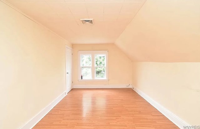 439 Vermont Street Buffalo, NY 14213 - Photo 12 of 18 Upper Unit