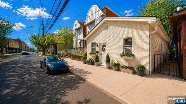 $399,000 | 602 Elm Street, Kearny, NJ 07032
