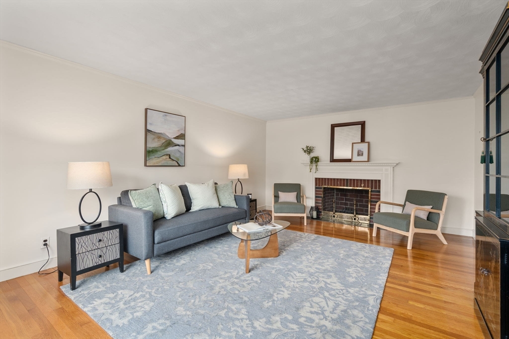 109 Shaw Road Belmont, MA 02478 - Photo 5 of 20