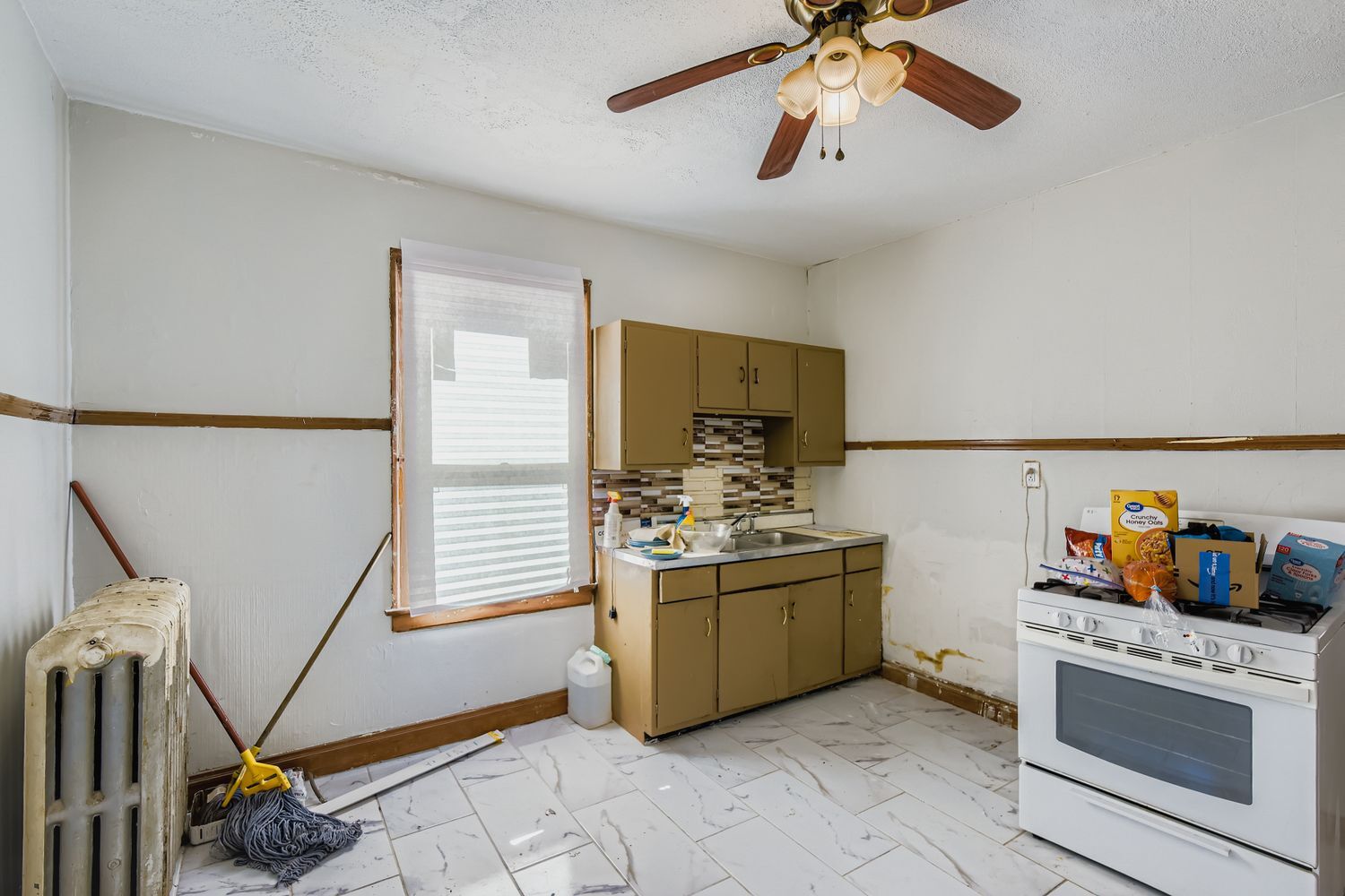 7705 South Paulina Street Chicago, IL 60620 - Photo 7 of 17