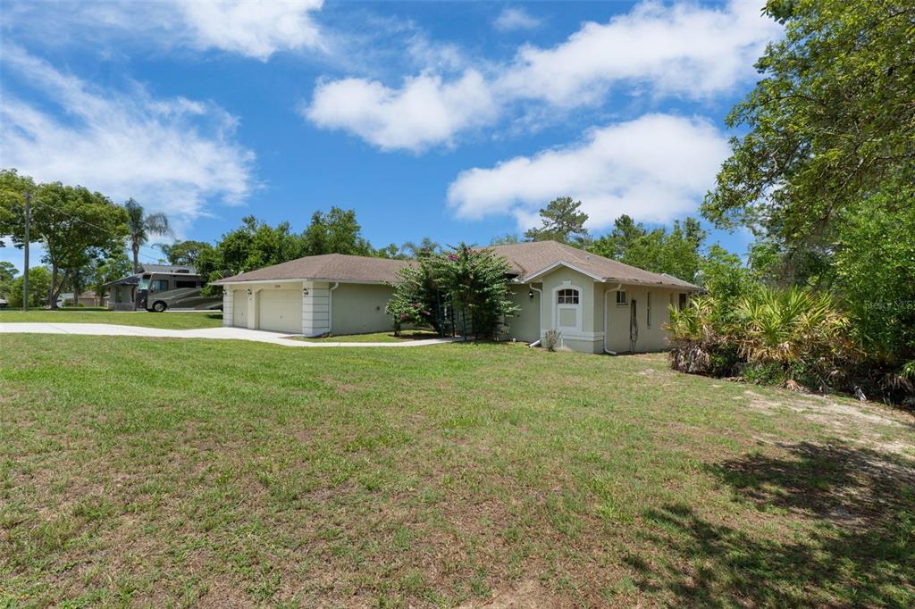 13339 Brewster Road Spring Hill, FL 34609 - Photo 3 of 43
