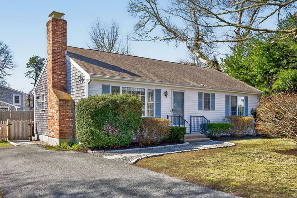 $575,000 | 1 Charing Cross Road, South Dennis, MA 02660