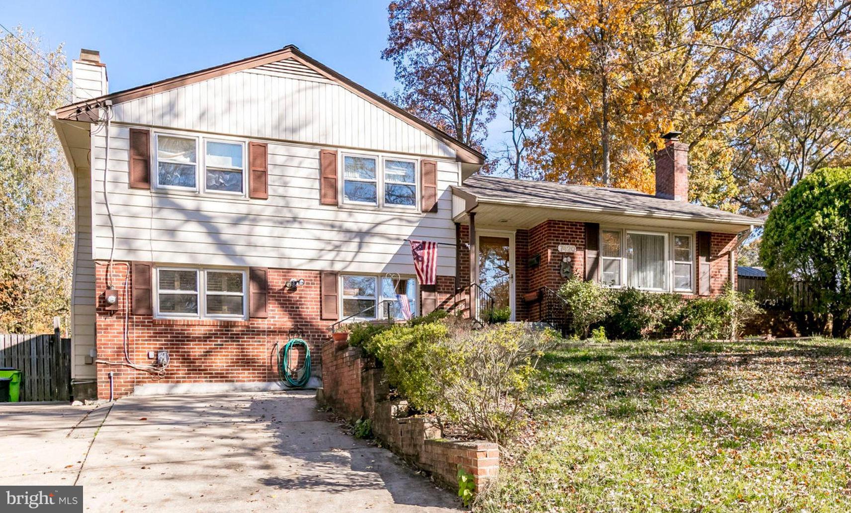 7420 Flora Street Springfield, VA 22150 - Photo 2 of 38